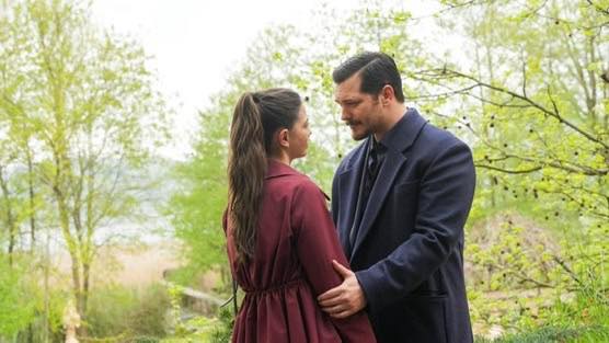 Eşref și Nisan discutând despre Gülümser în Visul lui Eșref episodul 42